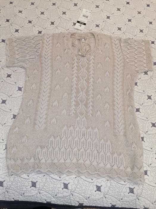 Pulover împletit cu mânecă scurta