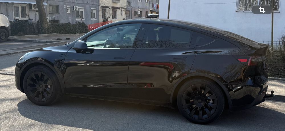 Tesla Y  2024 RWD