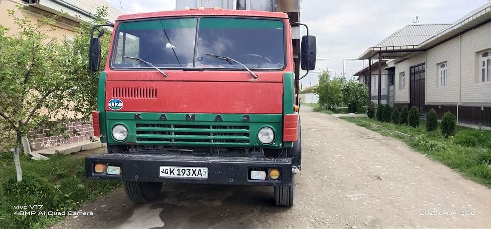 Самосвал КамАЗ-5511.