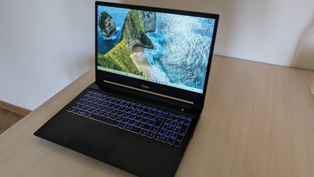 Продам игровой ноутбук Haier GG1560X в отличном состоянии.