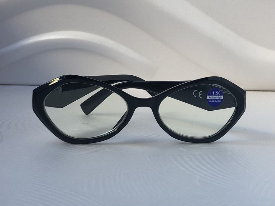 Модерни дамски диоптрични очила /+1.00 - +3.00 /