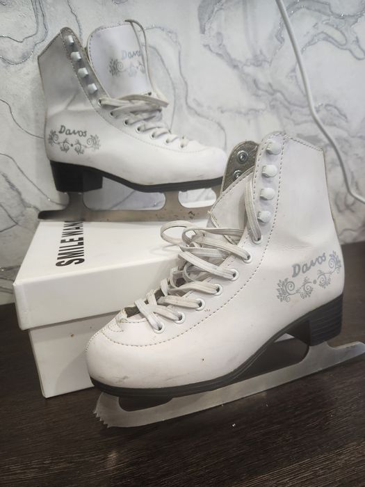 Продам коньки 34 размера