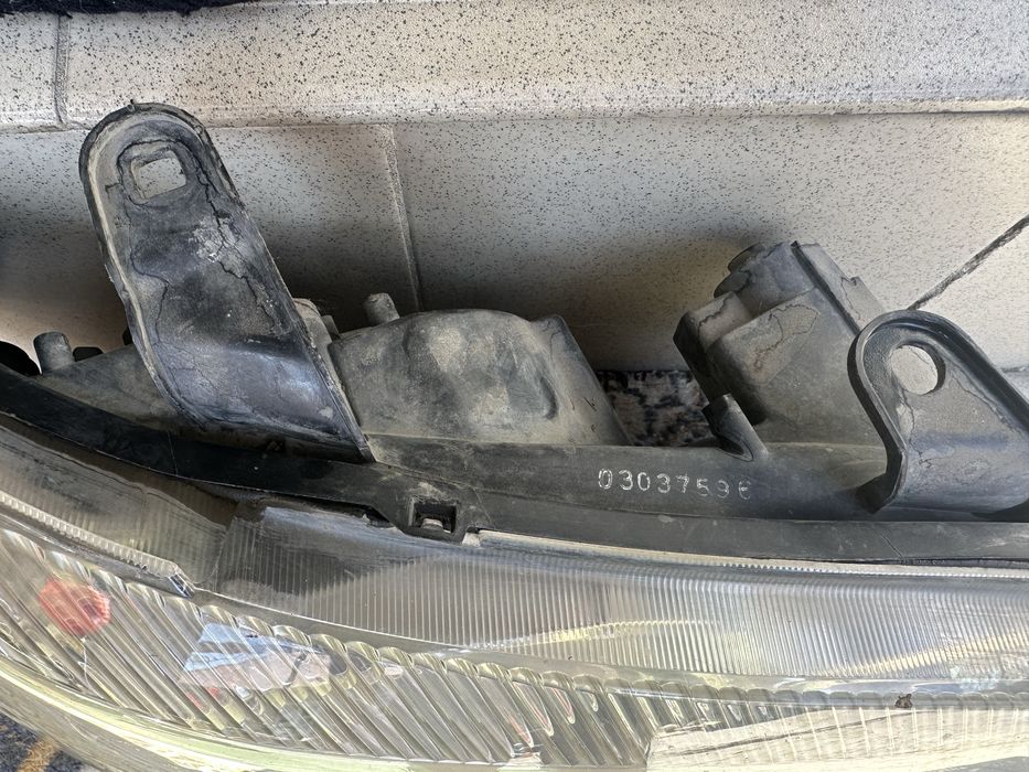 Фары Toyota Highlander 2001