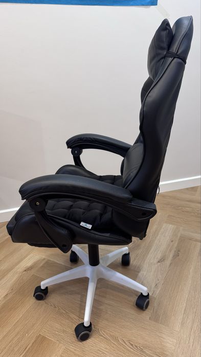 Продам игровое кресло