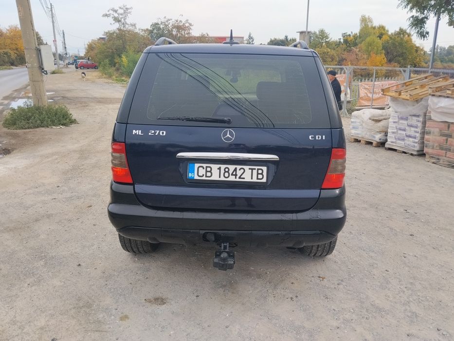 Mercedes-Benz ML 270 2004 година