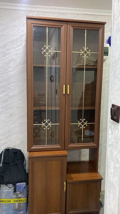 Прадам стенку для посуды