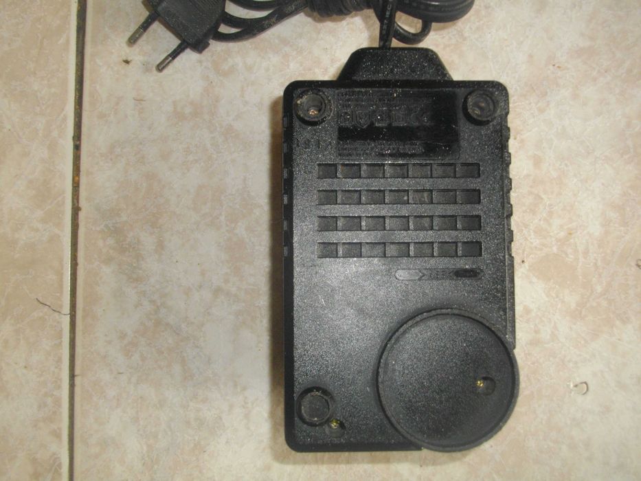 21V/18V Зарядно Универсално Кръгли Батерии HILTI  12V/BOSCH 1,9A-14,4V