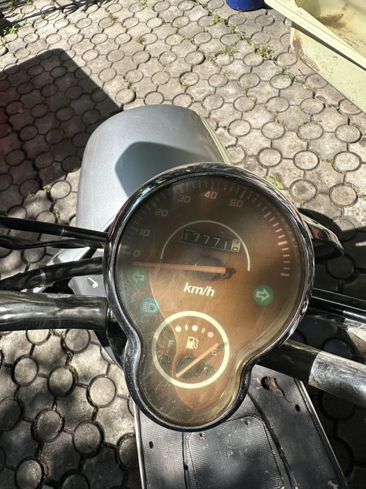 Skuter srochniy sotiladi