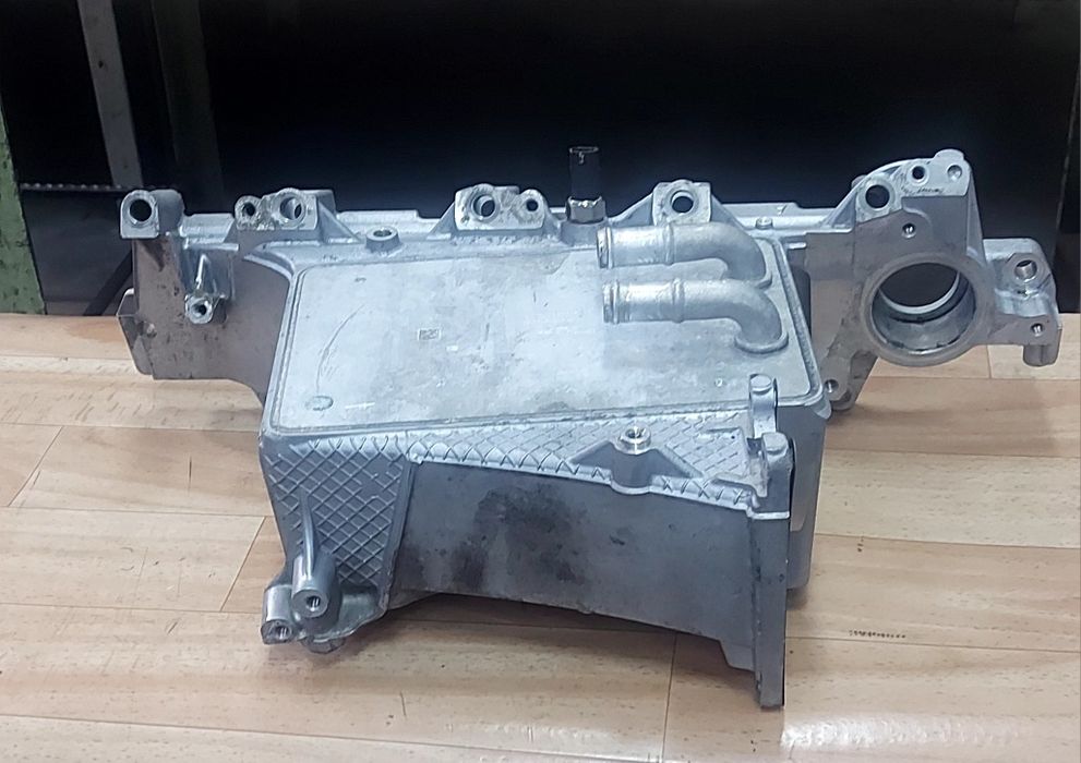 Продавам интеркулер за пасат б8