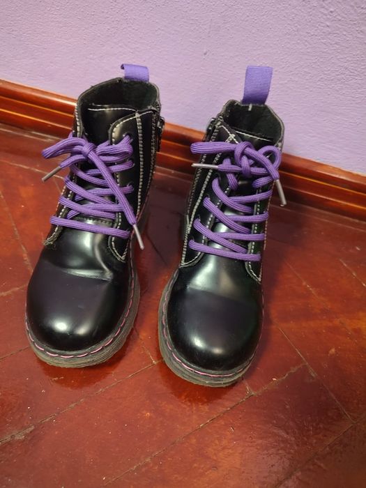 Ghete fetite/botine cu siret