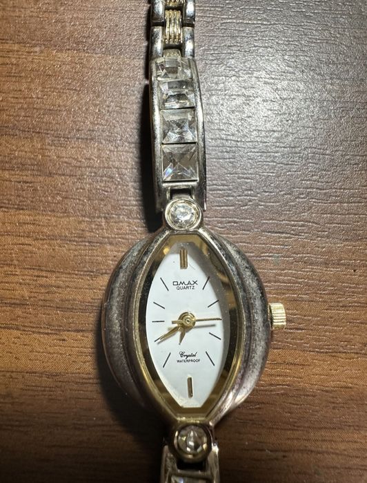 Ж е н с к и е часы OMAX