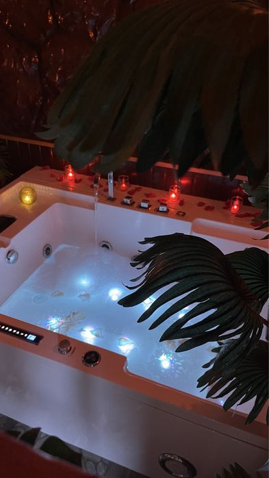 Коттедж посуточно. В городе. Бильярд. Караоке. Сауна