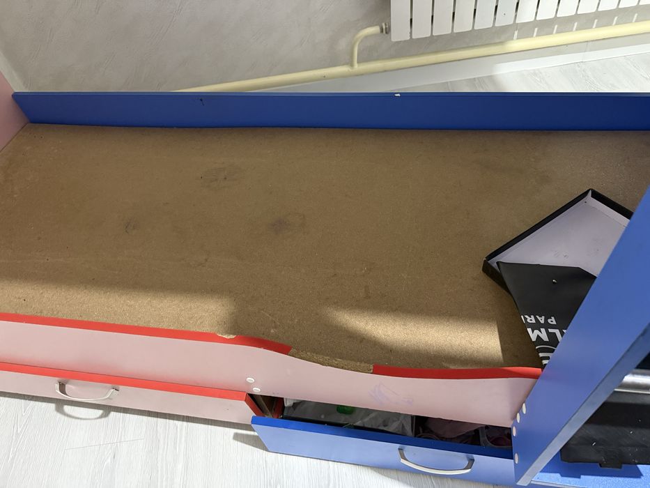 Двухярусная кроватка