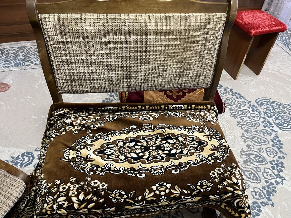 Угловой диван на кухню