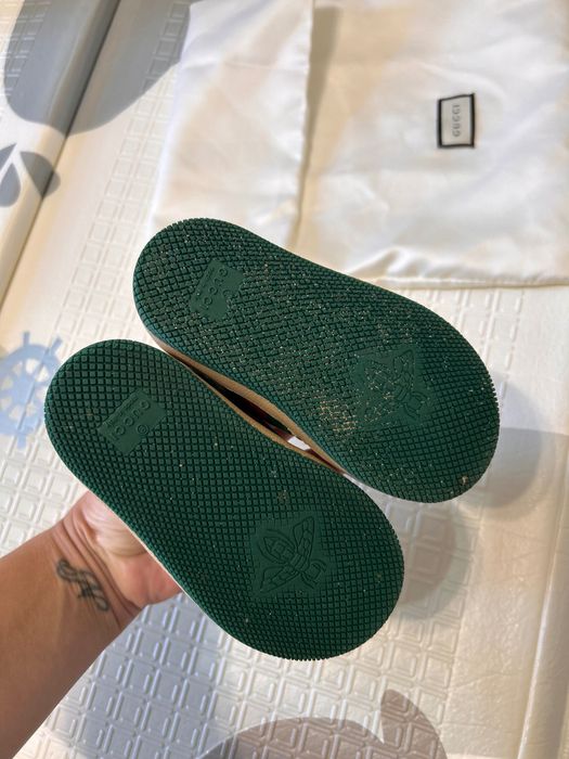 Обувки на Gucci за дете