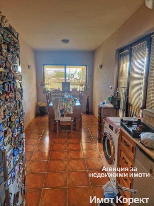 Имот Корект продава обзаведена Двуетажна Къща, с. Боянци, обл. Пловдив