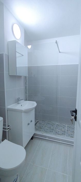 Vând garsonieră Brasov