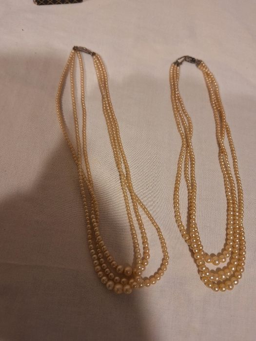 1940 перлени колиета с сребърни закопчалки