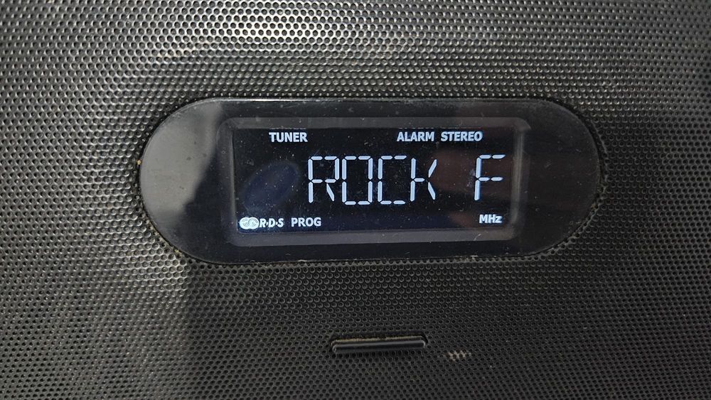 Radio cu Bluetooth si Usb Terris