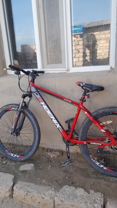 Вилосипед вилик красный.