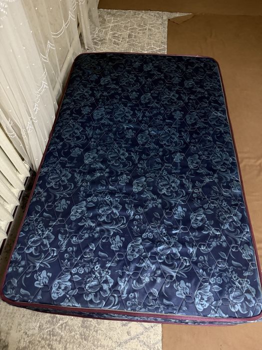 Полуторная кровать