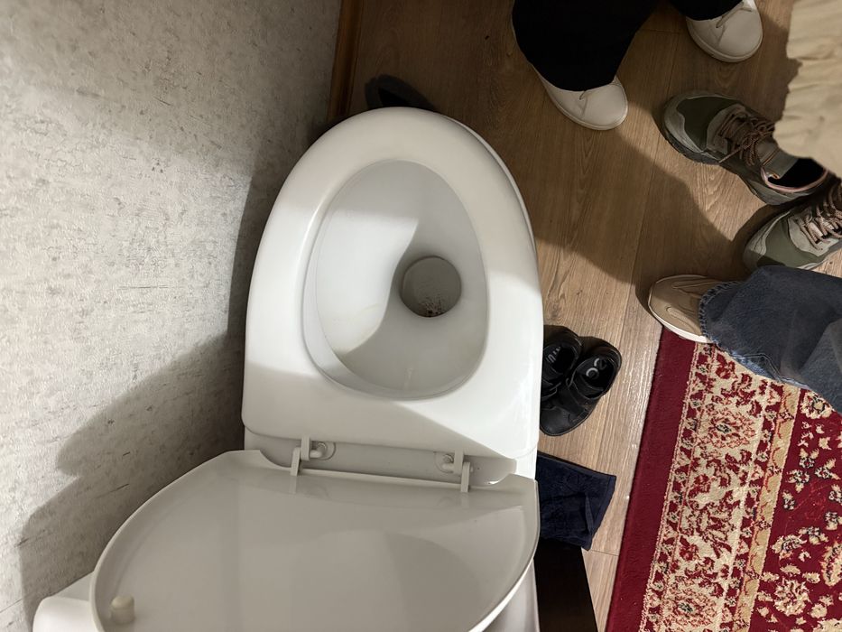 Продам унитаз б/у за