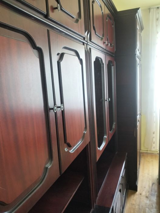 Vând mobila sufragerie.