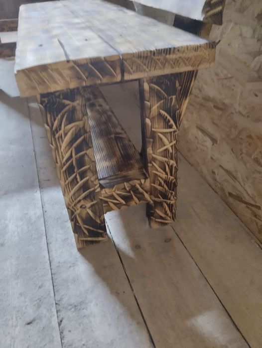 Продам деревянный стол и лавочку