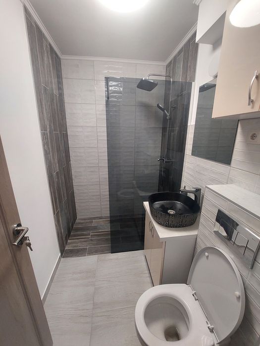 Chirie apartament .