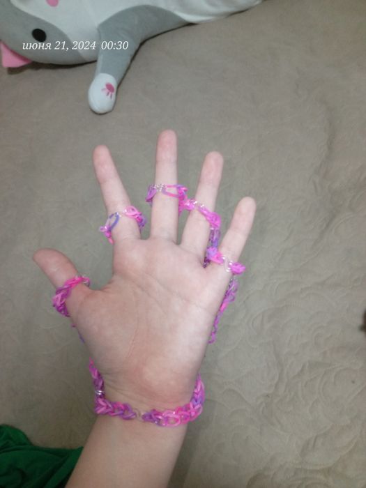 продаётся перчатка из резинок