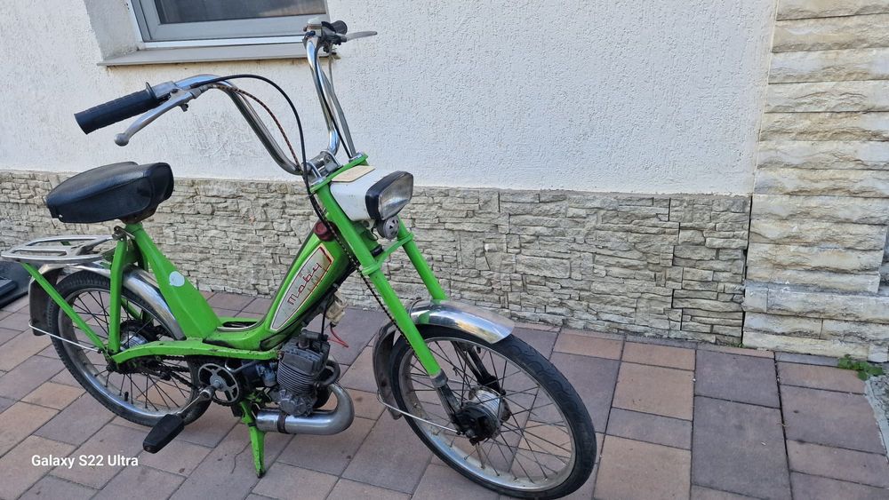 Motoreta cu pedale model retro ani 70 tot originsl pe ia ,pornire la s