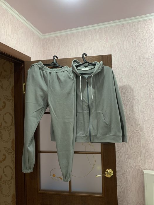 Продам женские вещи