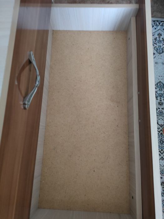 Комод (и зеркало))