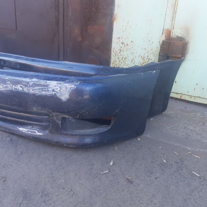 Бампер на тоету cresta90