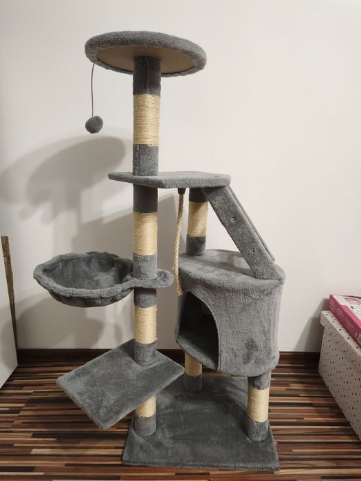 Ansamblu de joaca pisici