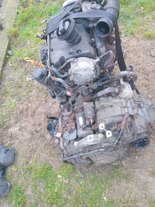 Vand piese auto de golf 4