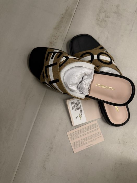 Coccinelle сандали