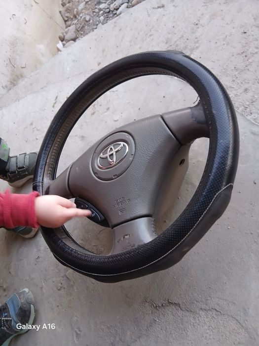 Руль на Toyota Windom 30