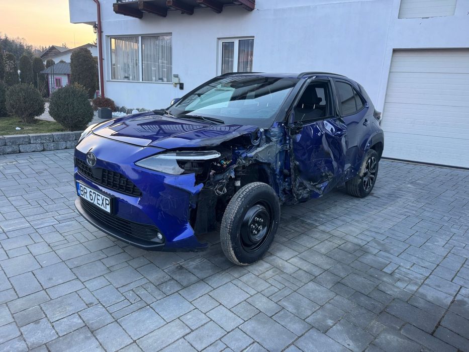 Toyota yaris cross avariat