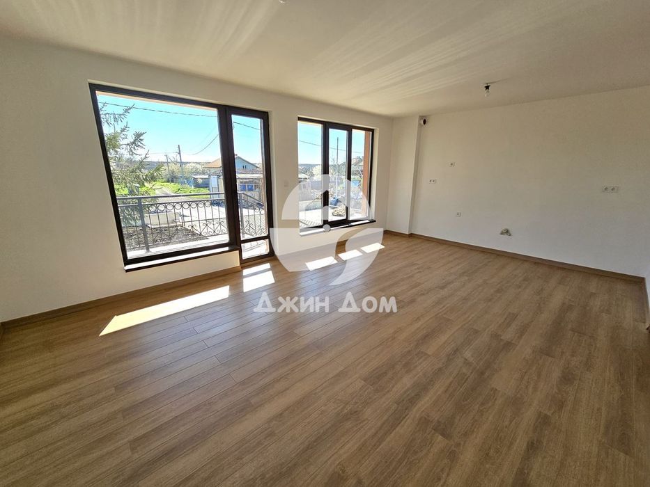 Продава се Къща в с. Полски извор, Област Бургас - 195 кв.м за 1100 €/кв.м - Снимка #2