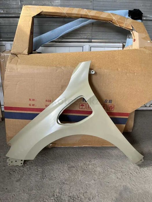Крыло на Хончи HONGQI E-QM5 21-