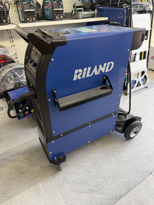 Сварочный аппарат “RILAND”MIG 300GN  380v
