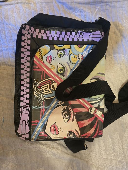 Продам сумку и пенал Monster High
