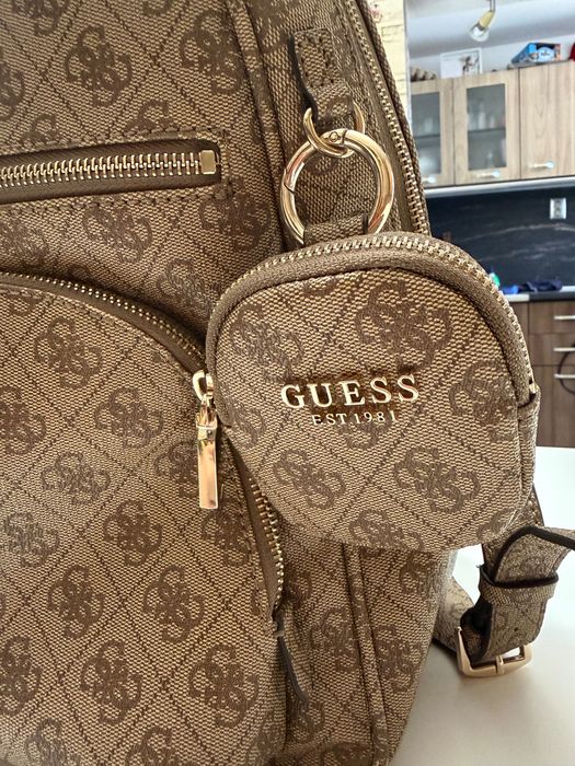 Оригинална раница Guess