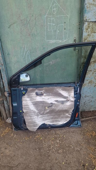 Митсубиси RVR 95г.в.Продам Двери