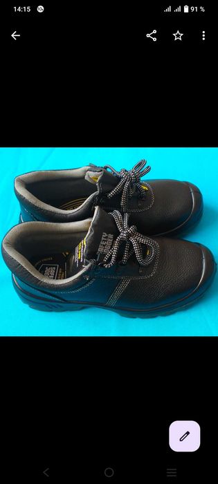 Жаңа жазғы аяқ киім.