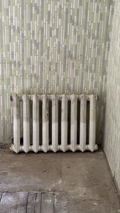 Продам чугунные батареи