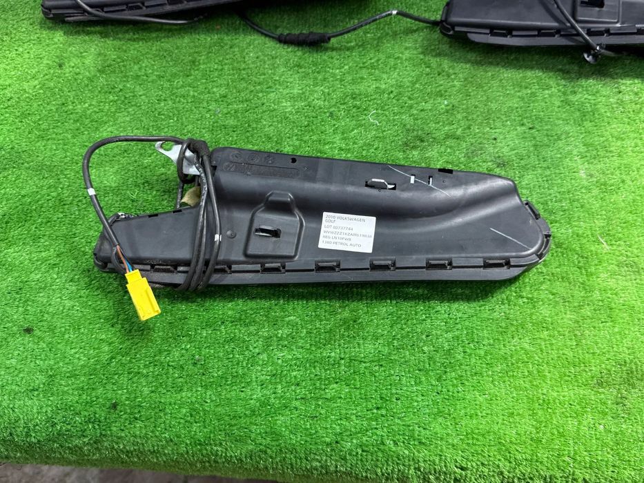 AIRBAG SCAUN STANGA ( 3 BUC.) VAG Group / VW Golf 5 / Golf 6 / Jetta / SKODA Octavia 2 / Superb / SEAT / AUDI COD OEM 1K4880241D 8P4880241C