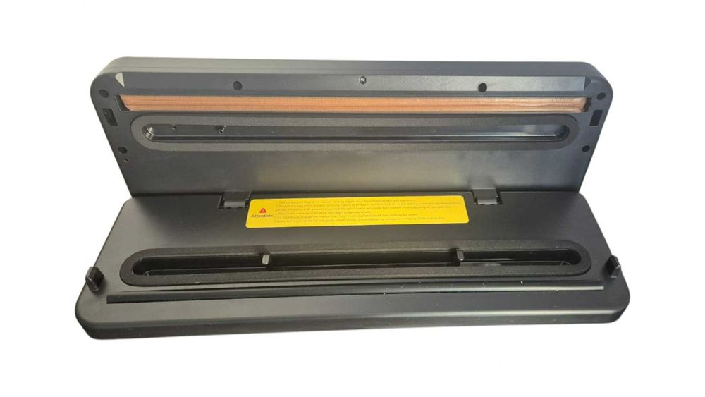 Aparat de vidat și sigilat alimente