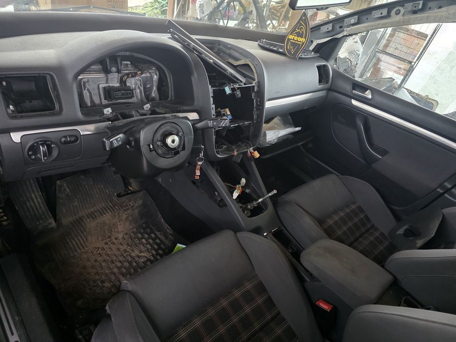 Golf 5 GTI  2.0 TFSI за части